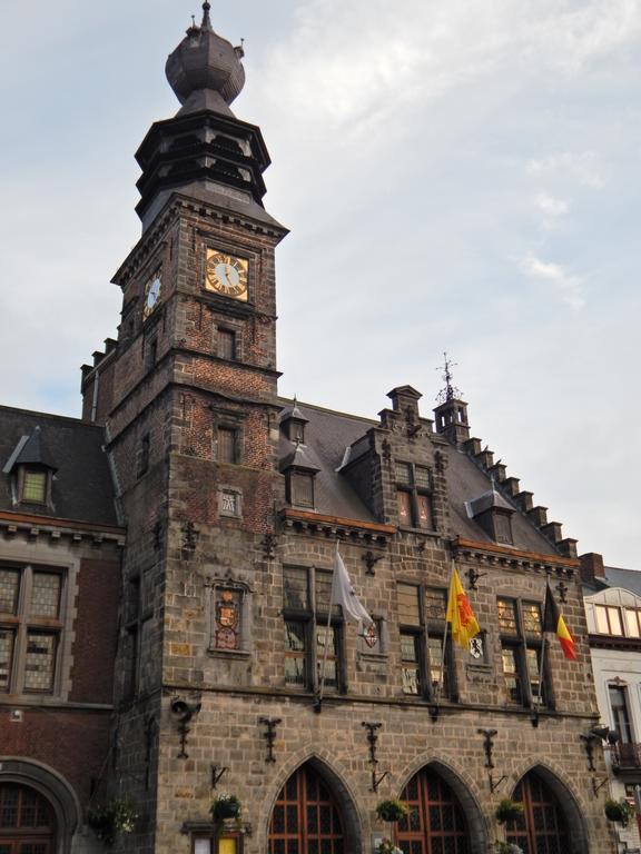 Les Remparts Hotel Binche Buitenkant foto