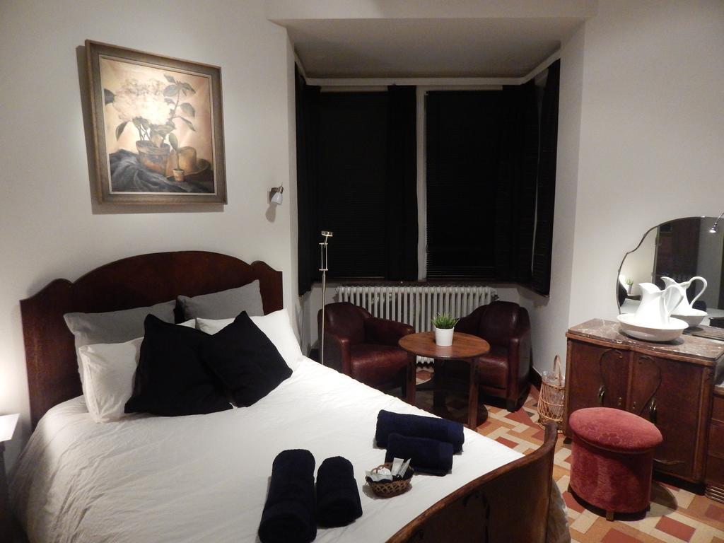 Les Remparts Hotel Binche Buitenkant foto
