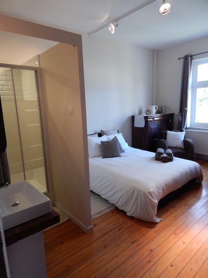 Les Remparts Hotel Binche Buitenkant foto